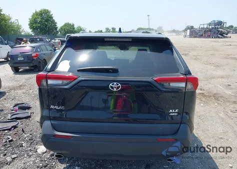 2021 Toyota Rav4 Xle из США, поврежденный, VIN 2T3P1RFV4MC255062